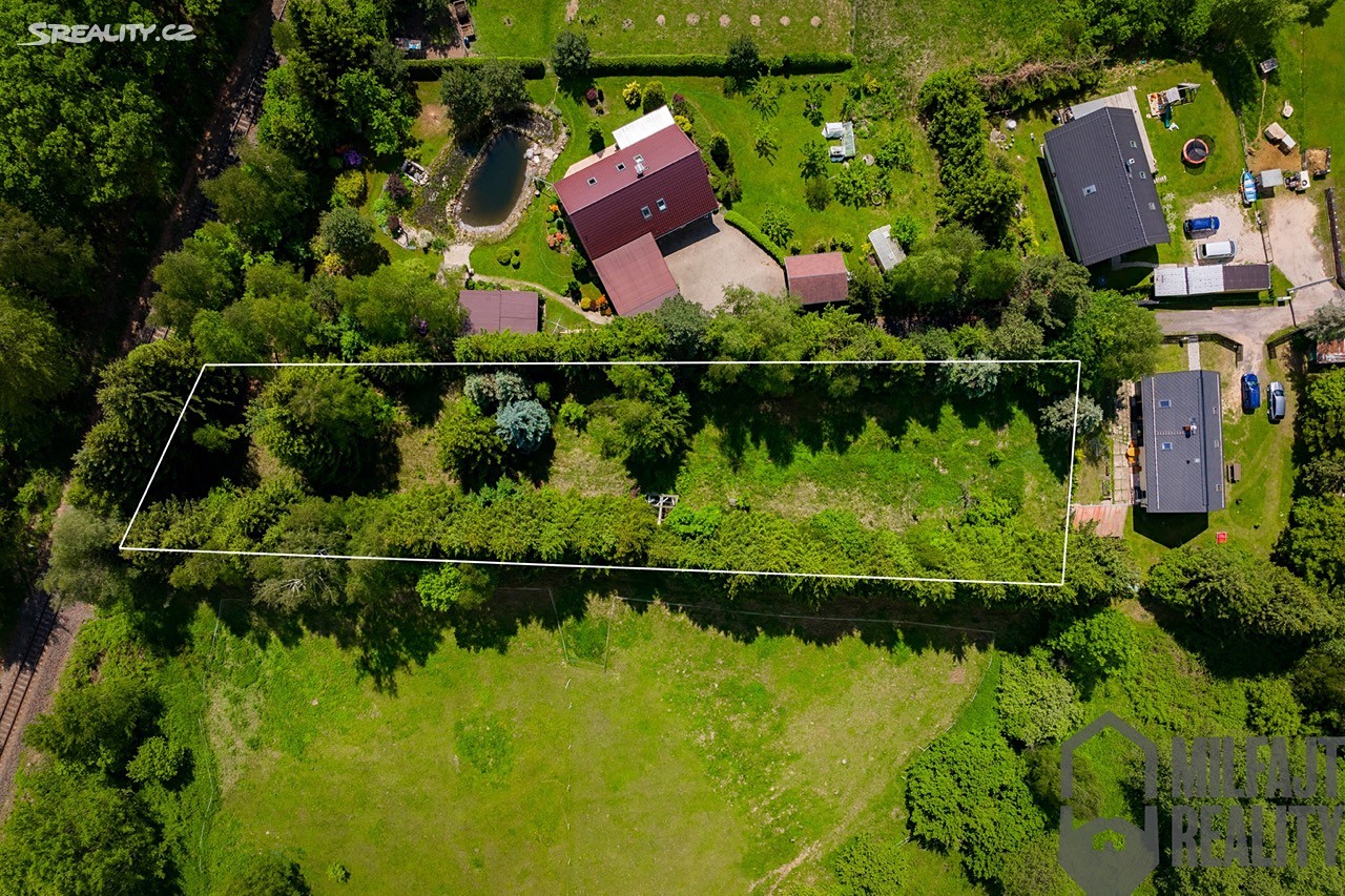 Prodej  stavebního pozemku 2 295 m², Mníšek, okres Liberec