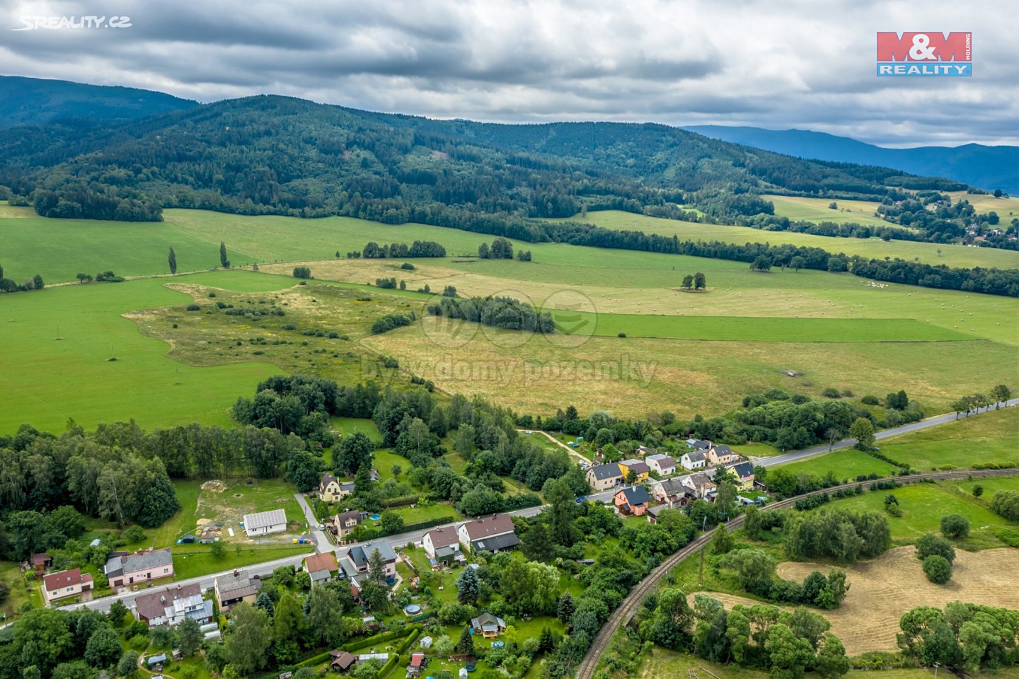 Prodej  stavebního pozemku 5 620 m², Ludvíkovská, Nové Město pod Smrkem