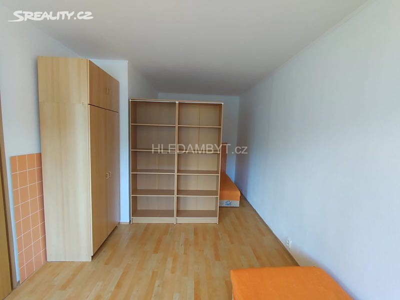 Pronájem bytu 1+1 39 m², Třinecká, Praha 9 - Letňany