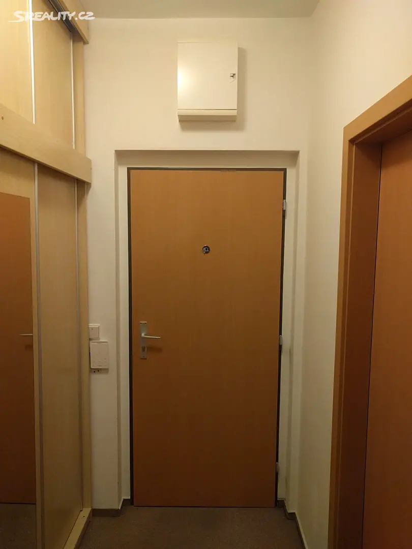 Pronájem bytu 1+kk 35 m², Jarmily Glazarové, Olomouc - Hejčín