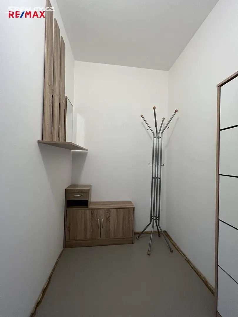 Pronájem bytu 1+kk 35 m², Horní, Ostrava - Bělský Les
