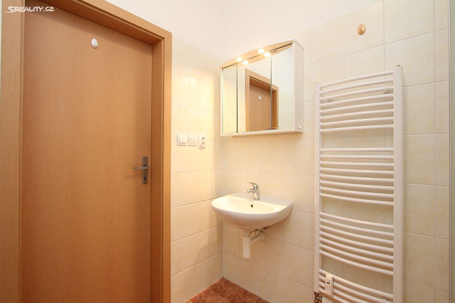 Pronájem bytu 1+kk 34 m², Jozefa Gabčíka, Pardubice - Trnová