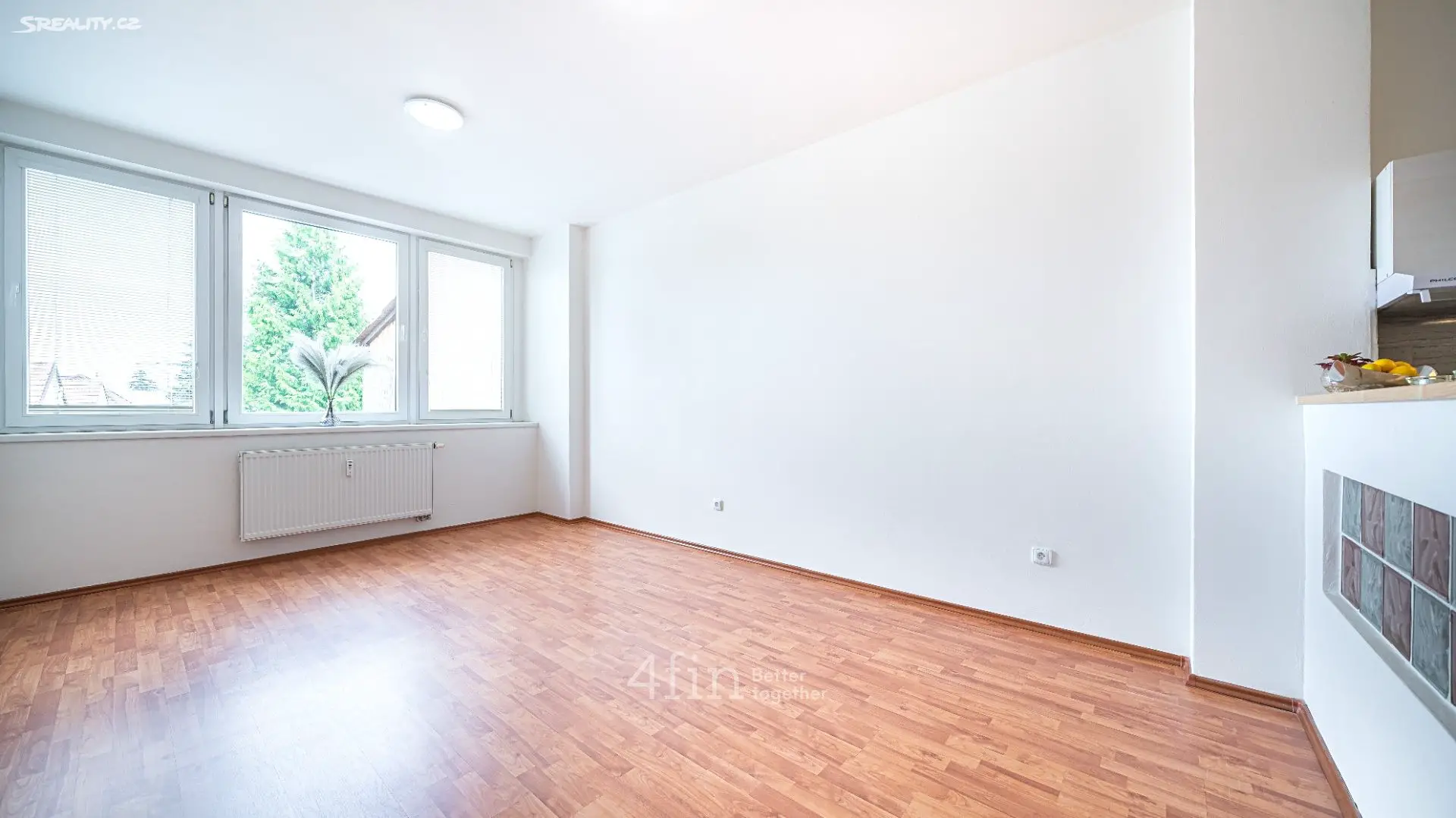 Pronájem bytu 1+kk 40 m², Běchorská, Praha 9 - Horní Počernice