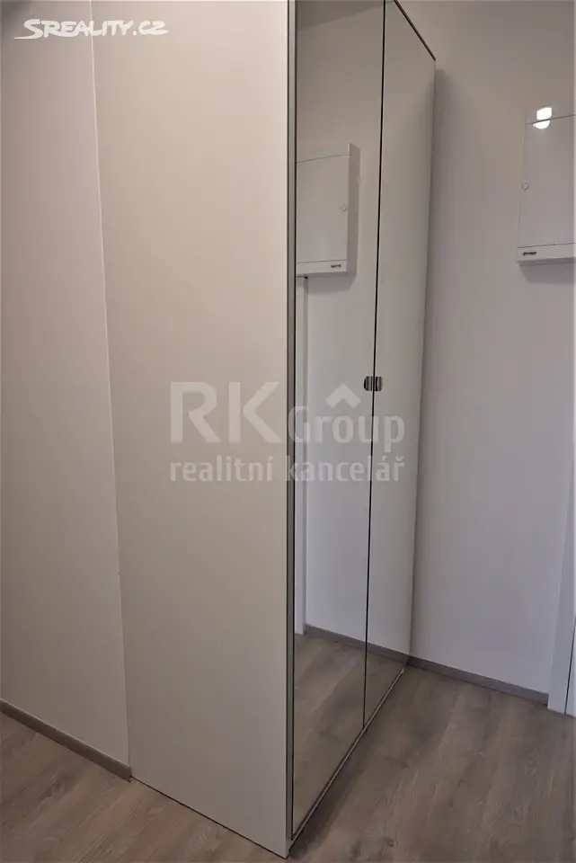 Pronájem bytu 1+kk 31 m², Horolezecká, Praha 10 - Hostivař
