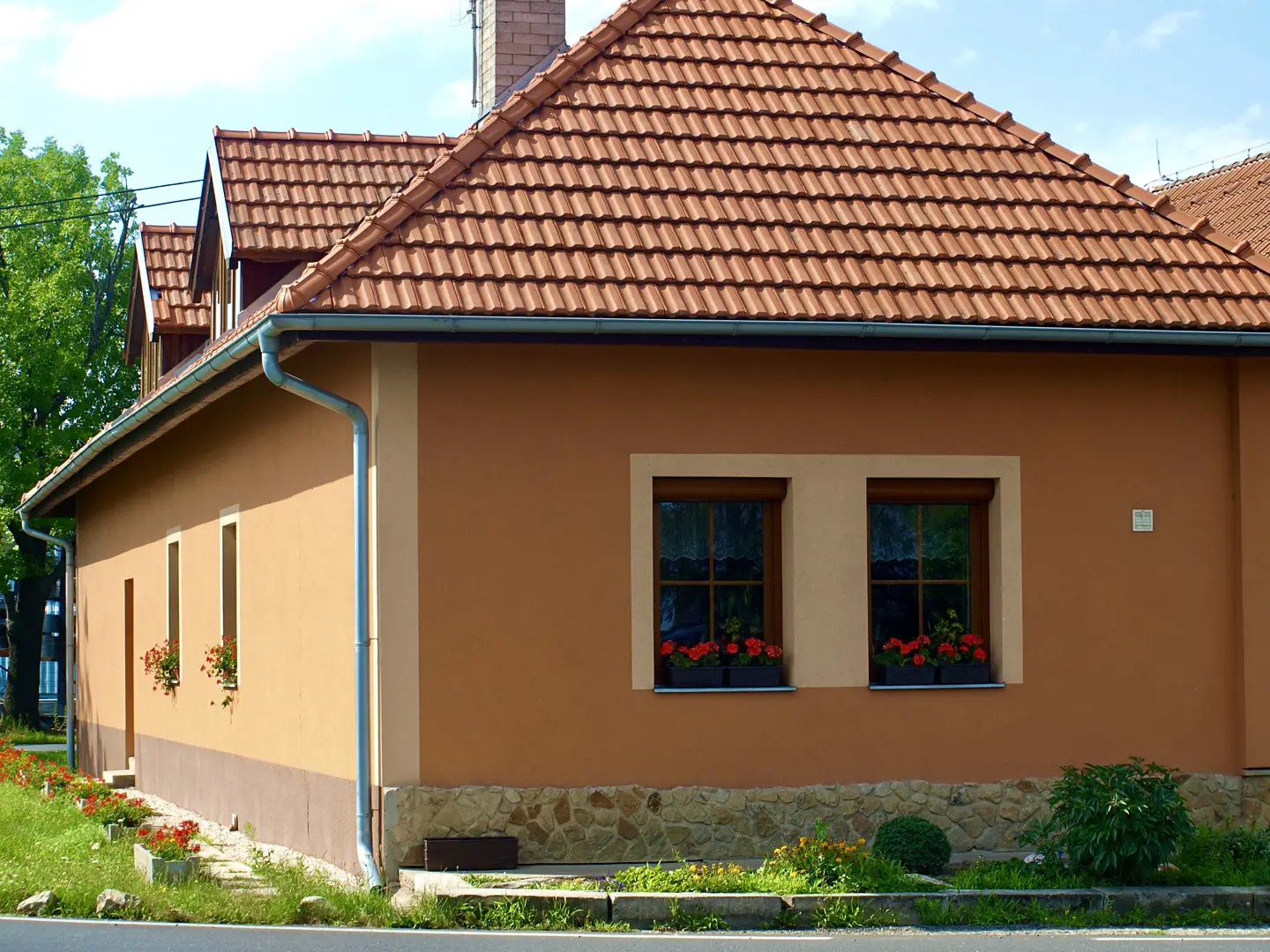Pronájem bytu 1+kk 24 m², Zeleneč - Mstětice, okres Praha-východ