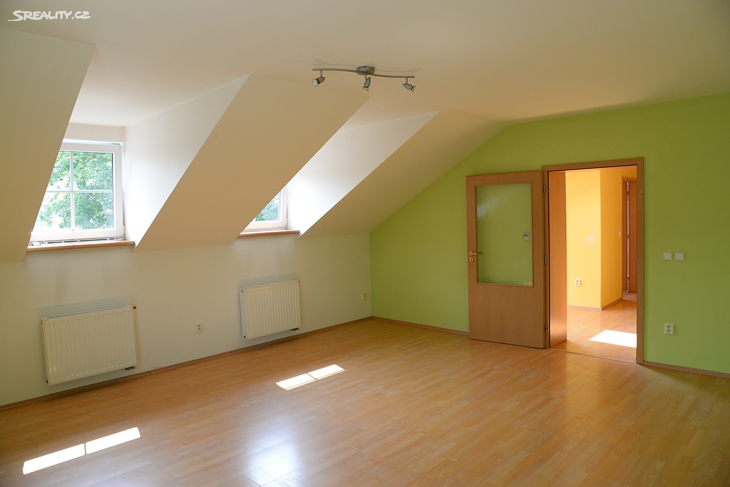 Pronájem bytu 2+1 70 m² (Podkrovní), Vodní, Opava - Předměstí