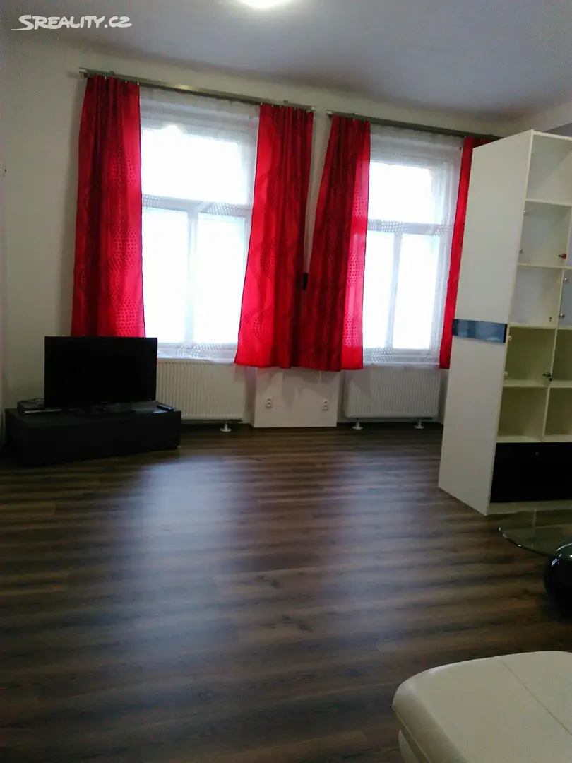 Pronájem bytu 2+1 70 m², Bělehradská, Praha