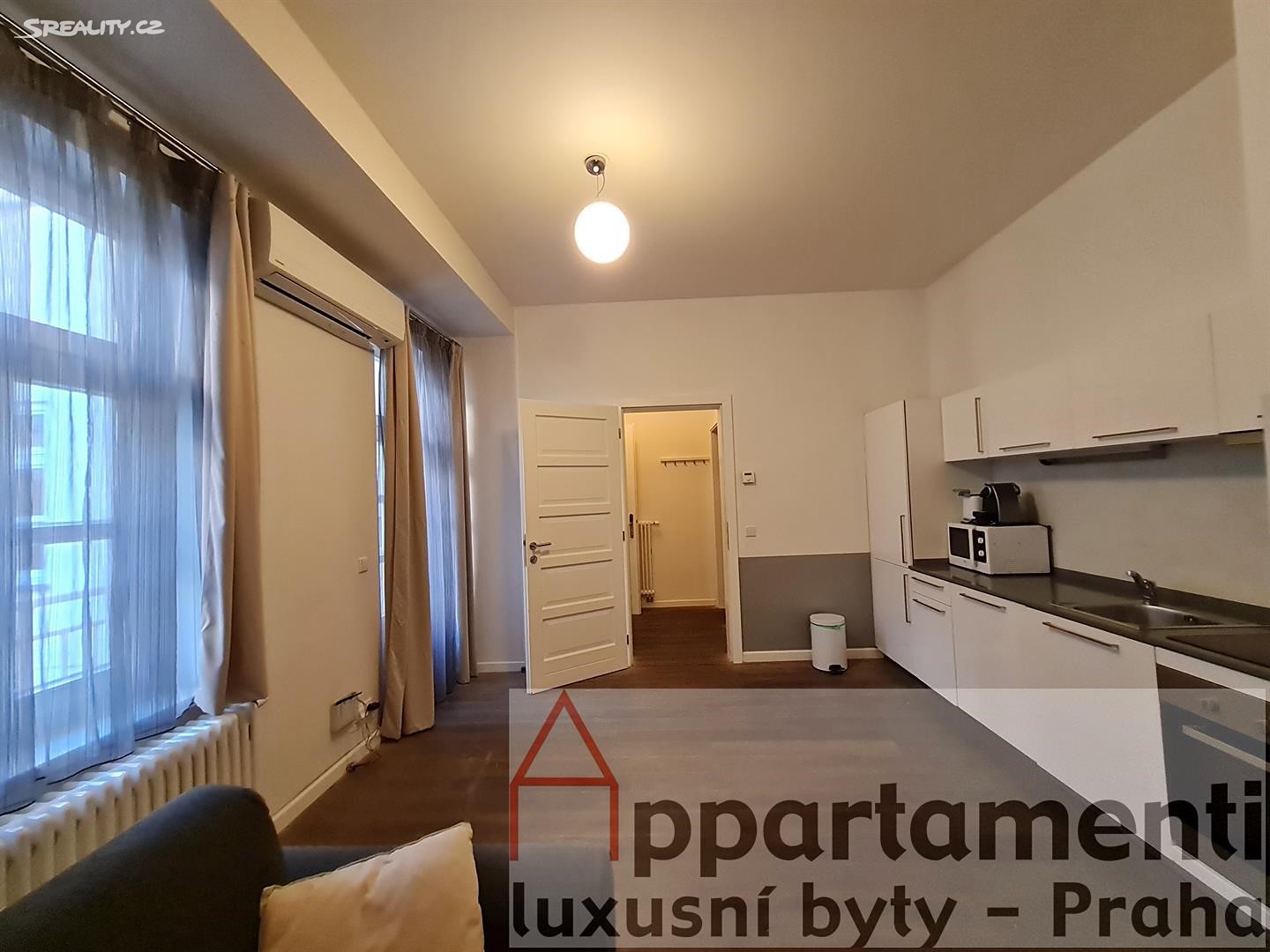 Pronájem bytu 2+1 130 m², Vyšehradská, Praha 2 - Nové Město