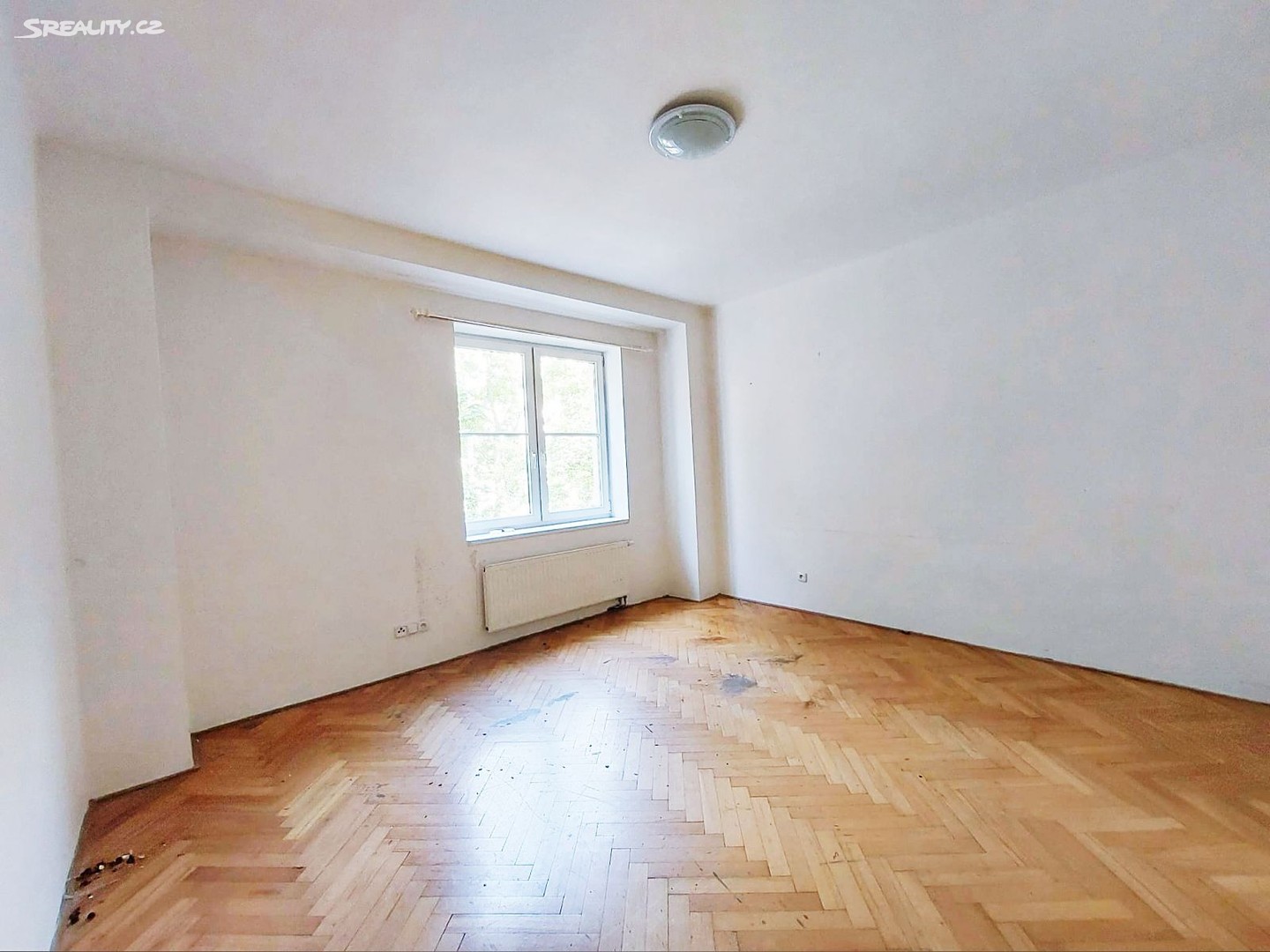 Pronájem bytu 2+1 46 m², Strážní, Praha 3 - Žižkov