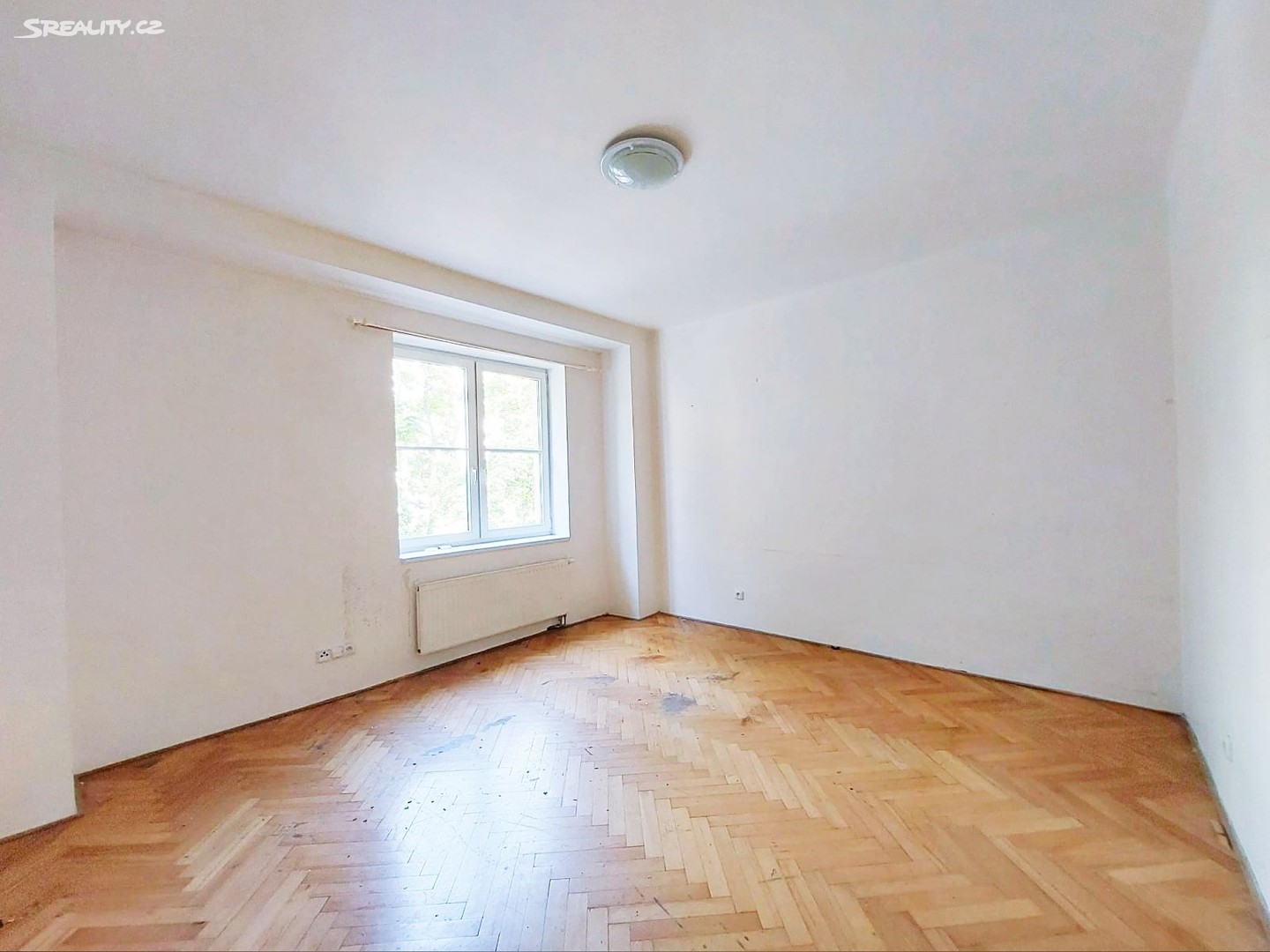 Pronájem bytu 2+1 46 m², Strážní, Praha 3 - Žižkov