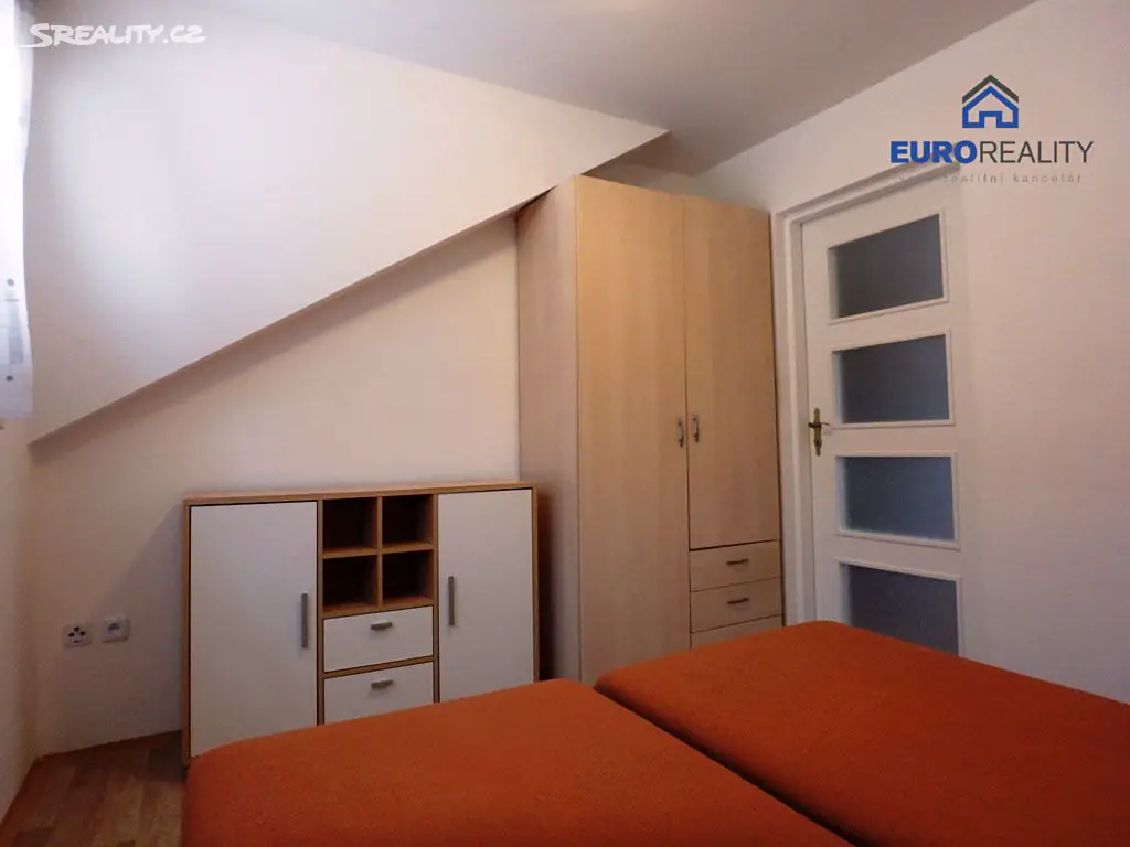 Pronájem bytu 2+kk 45 m², Chrustenice, okres Beroun