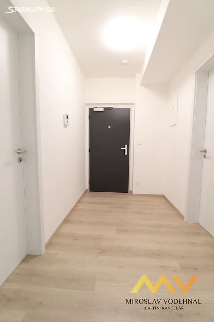 Pronájem bytu 2+kk 57 m², Kubelíkova, Hradec Králové - Slezské Předměstí