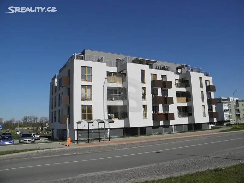 Pronájem bytu 2+kk 59 m², Svatojánská, Hradec Králové - Třebeš