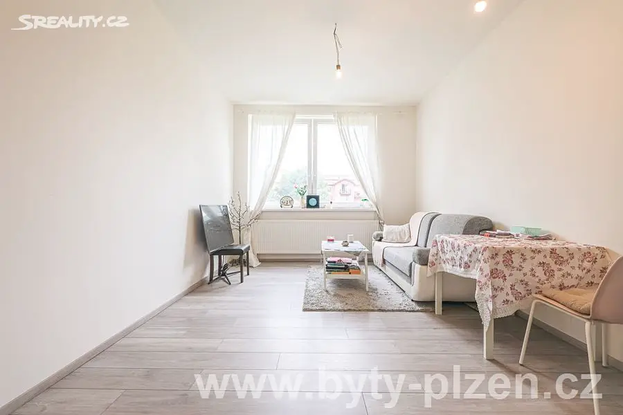 Pronájem bytu 2+kk 48 m², Mikulášské náměstí, Plzeň - Východní Předměstí