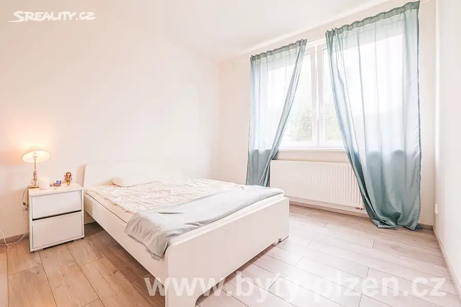 Pronájem bytu 2+kk 48 m², Mikulášské náměstí, Plzeň - Východní Předměstí