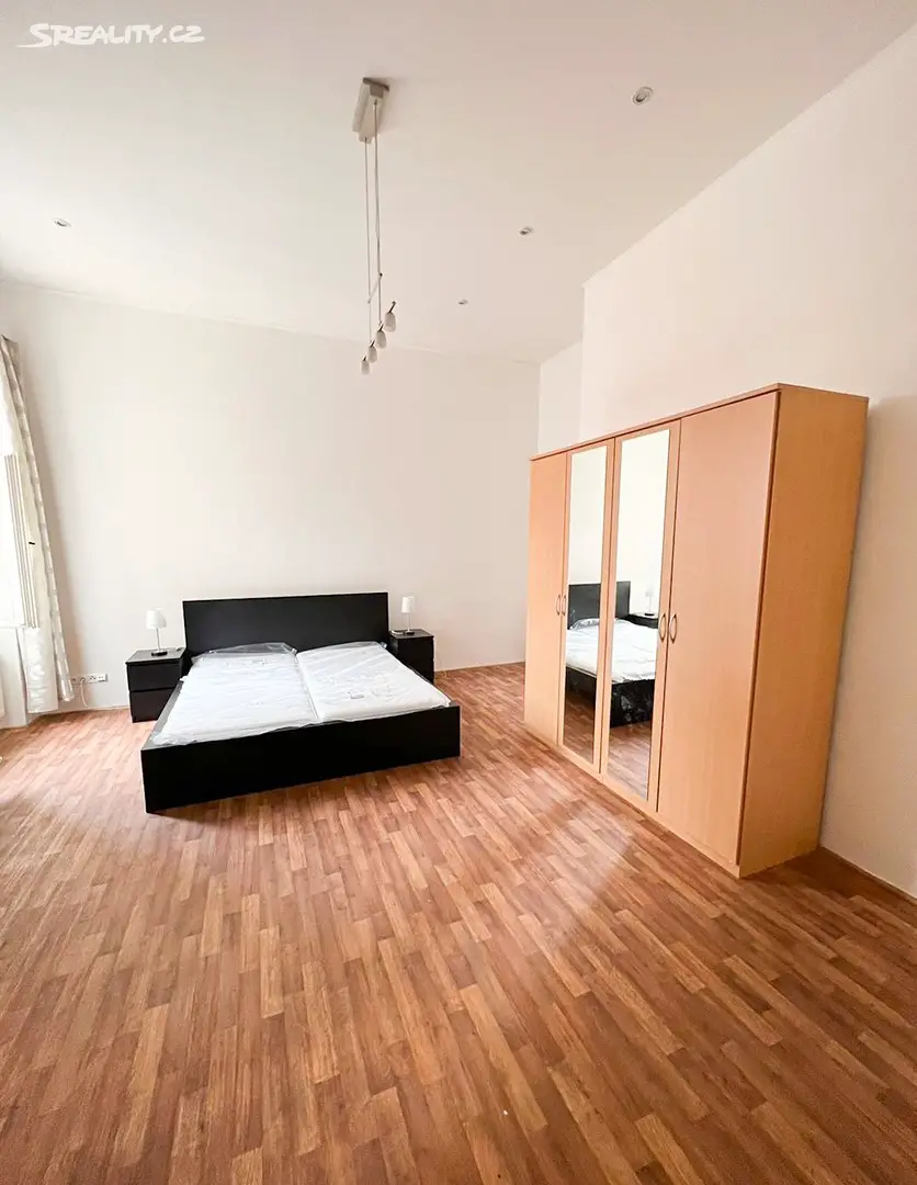 Pronájem bytu 2+kk 88 m², Dlouhá, Praha 1 - Staré Město