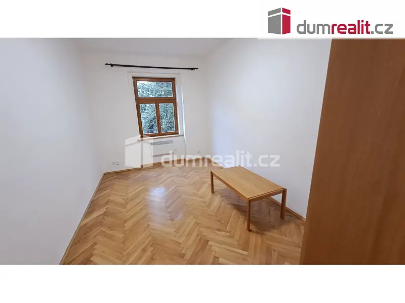 Pronájem bytu 2+kk 44 m², 28. pluku, Praha 10 - Vršovice