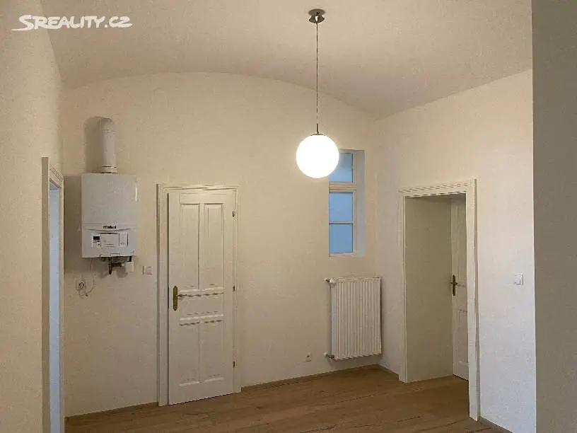 Pronájem bytu 3+1 108 m², Mělnická, Praha - Malá Strana