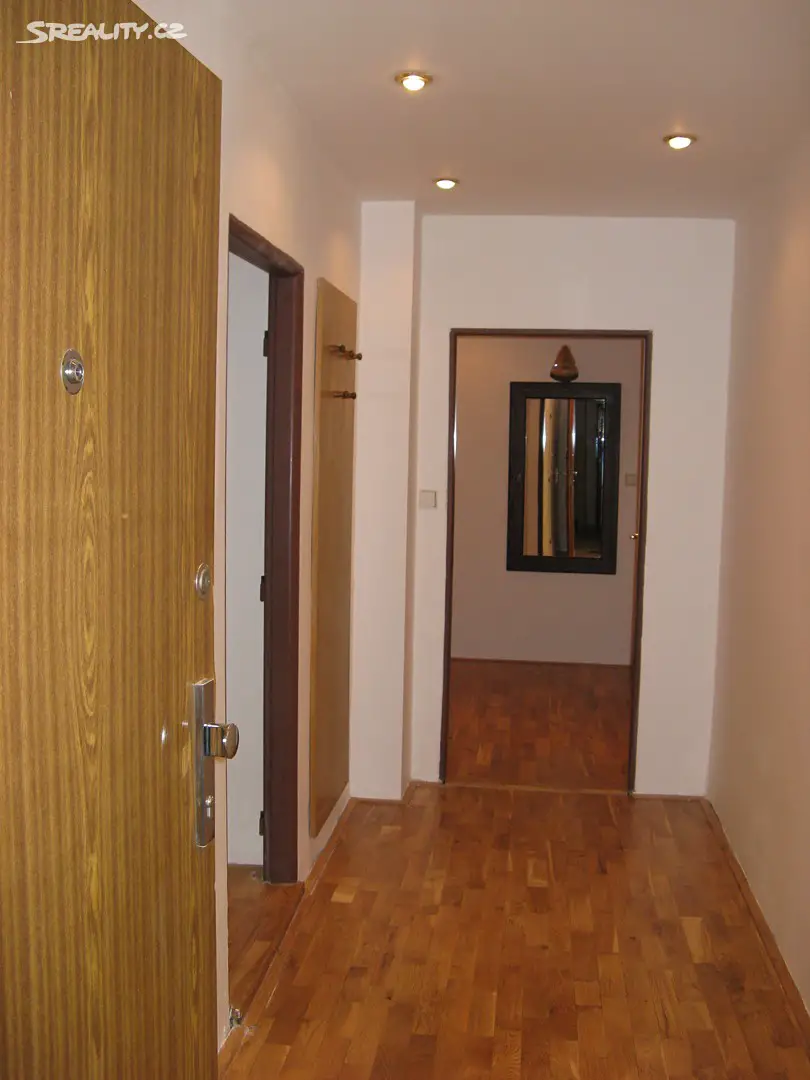 Pronájem bytu 3+1 79 m², Grafická, Praha 5 - Smíchov