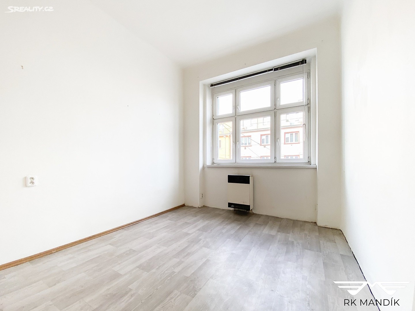 Pronájem bytu 3+1 76 m², Průběžná, Praha 10 - Strašnice