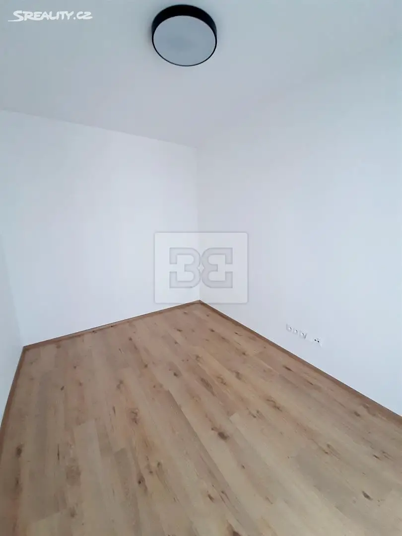 Pronájem bytu 4+kk 75 m², Lederova, Roztoky