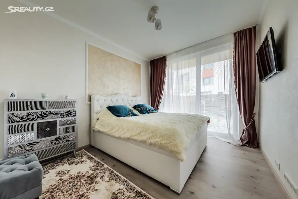 Prodej bytu 1+kk 37 m², Olgy Havlové, Praha 3 - Žižkov