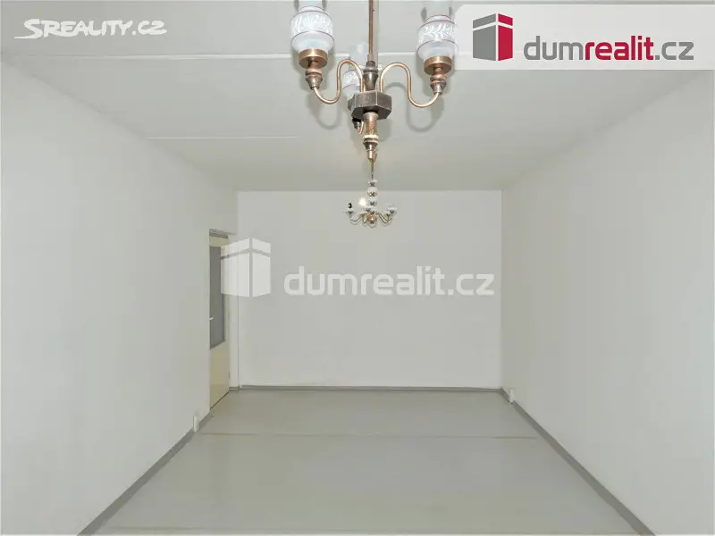 Prodej bytu 2+1 65 m², Slovenská, Sokolov