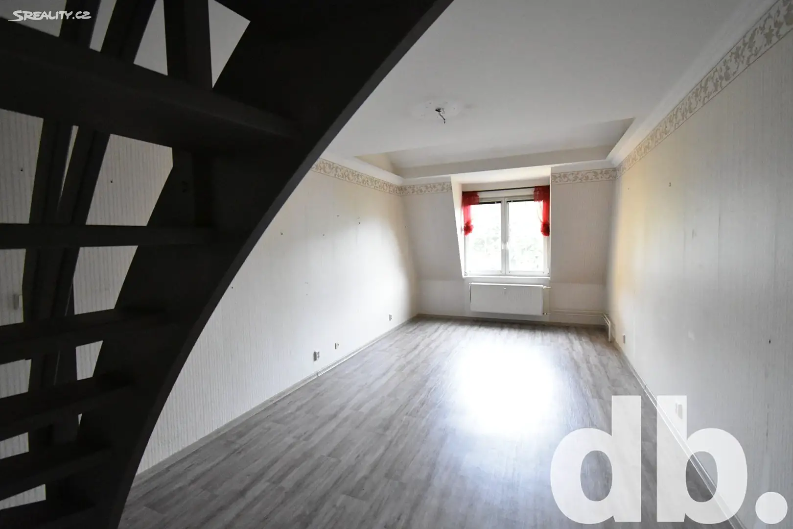 Prodej bytu 3+1 98 m² (Mezonet), Stará Kysibelská, Karlovy Vary - Drahovice
