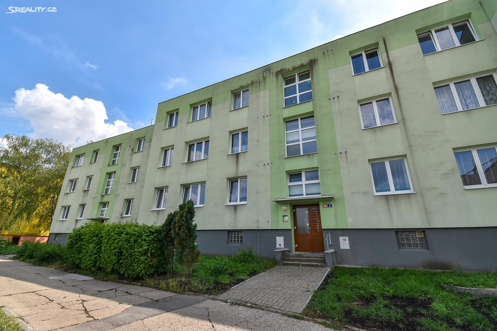 Prodej bytu 3+1 65 m², V Břízkách, Teplice - Řetenice