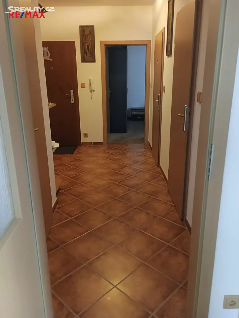 Prodej bytu 3+kk 71 m², Zbrojnická, Karlovy Vary - Drahovice