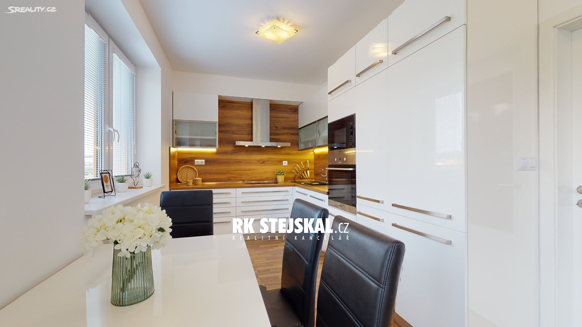 Prodej bytu 3+kk 78 m² (Mezonet), Lesnická, Písek - Václavské Předměstí