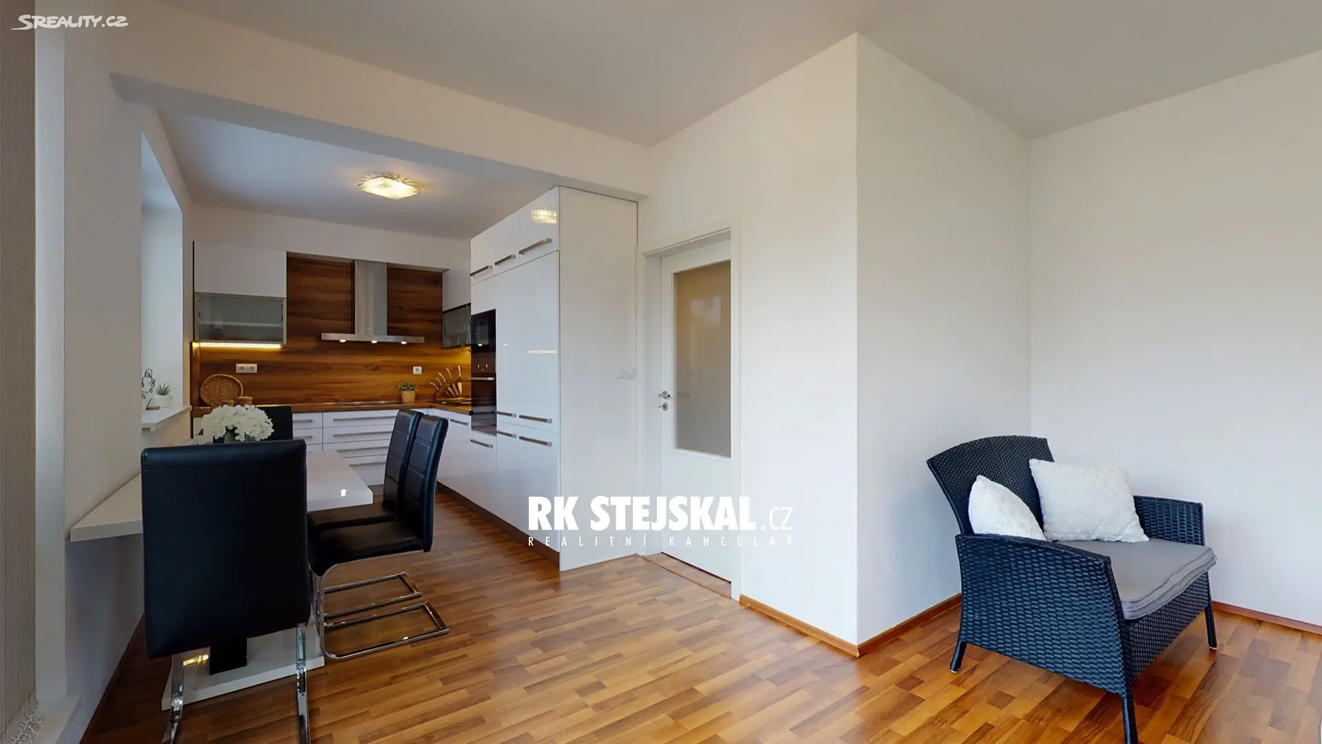 Prodej bytu 3+kk 78 m² (Mezonet), Lesnická, Písek - Václavské Předměstí