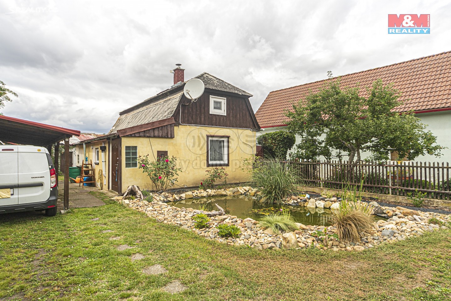 Prodej  chalupy 529 m², pozemek 39 m², Staňkovice, okres Louny
