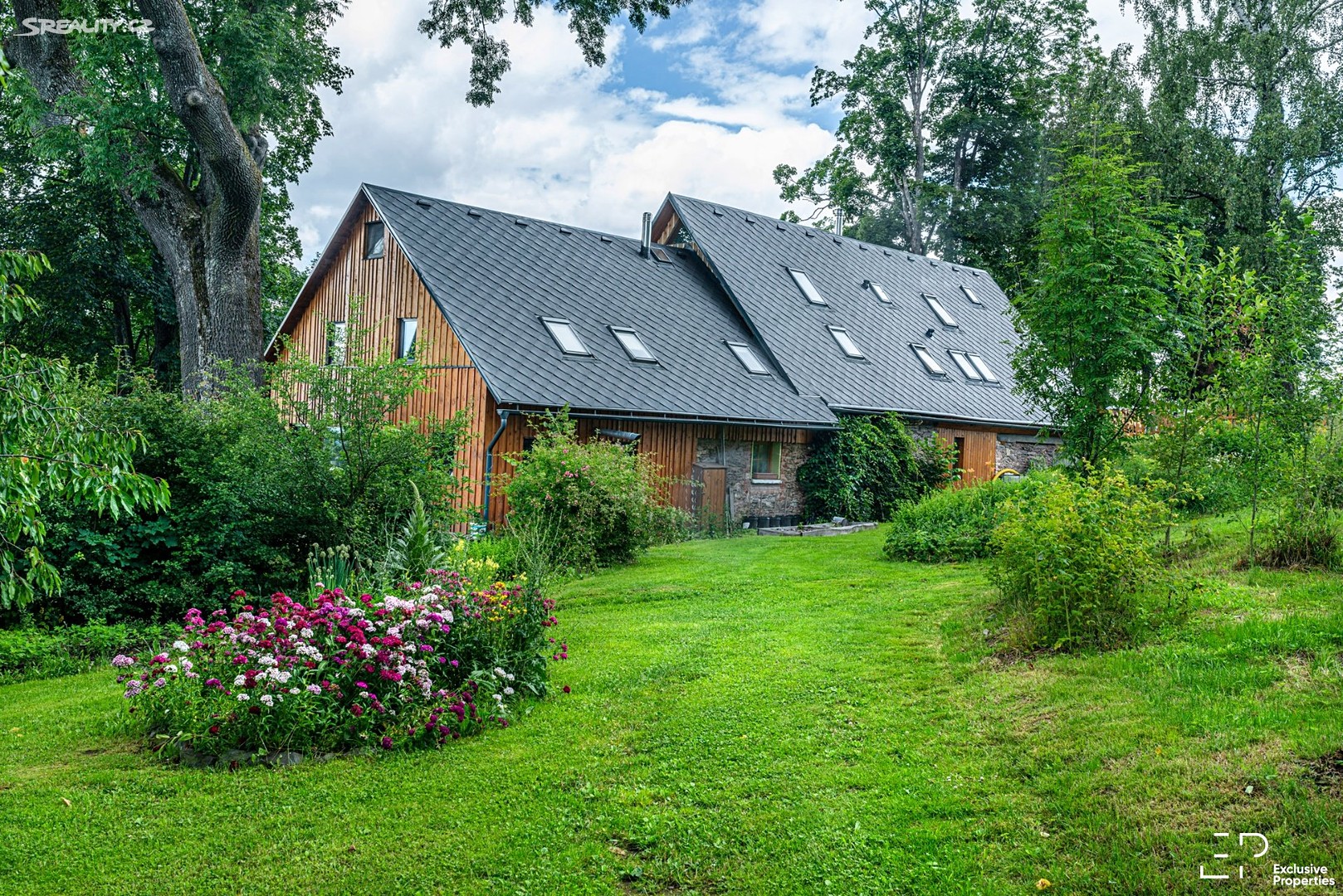 Prodej  rodinného domu 520 m², pozemek 86 037 m², Borová, okres Náchod