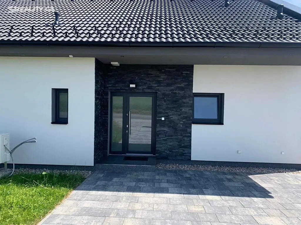 Prodej  rodinného domu 185 m², pozemek 1 043 m², Cerekvička-Rosice - Rosice, okres Jihlava