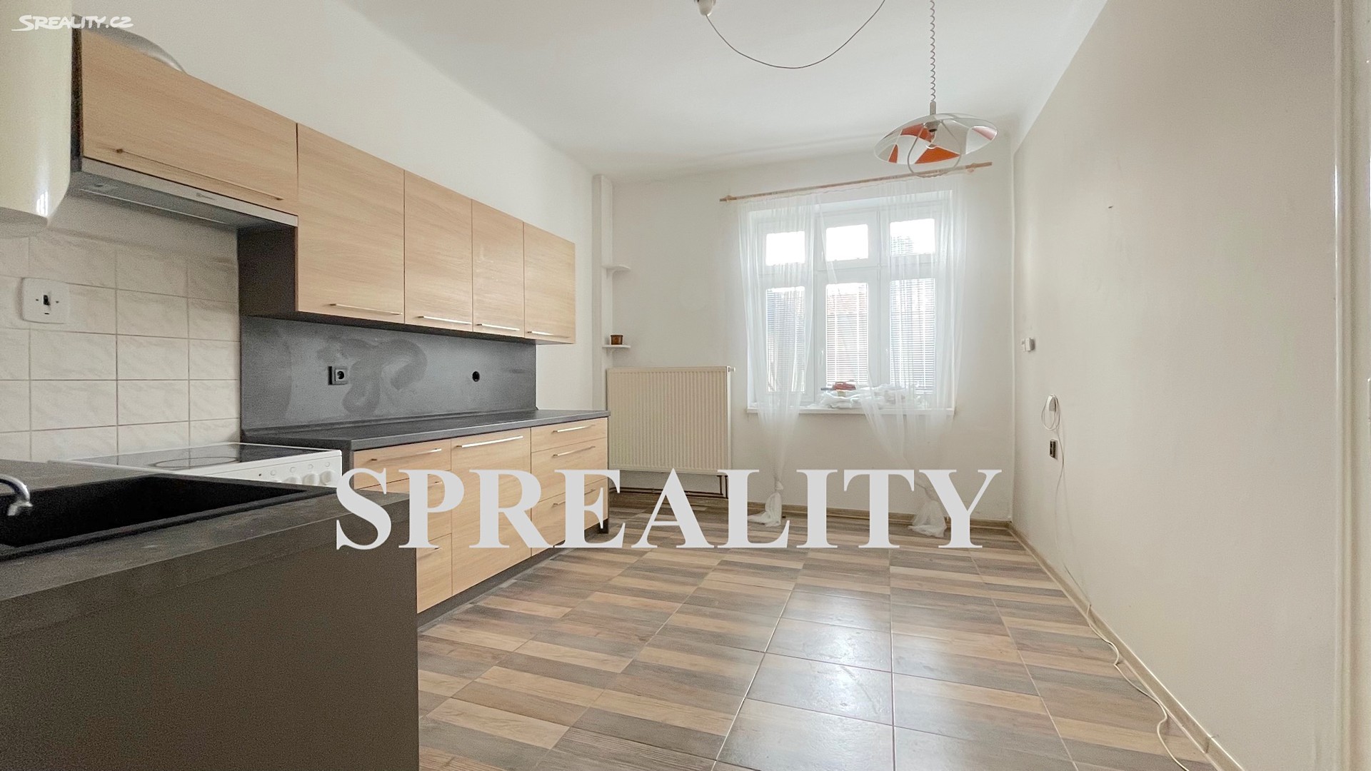 Prodej  rodinného domu 206 m², pozemek 277 m², Krátká, Pardubice - Bílé Předměstí