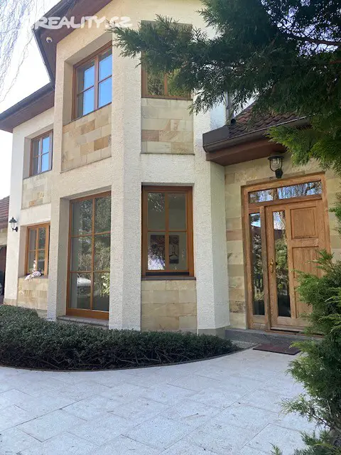 Prodej  rodinného domu 260 m², pozemek 1 539 m², Říčany, okres Praha-východ