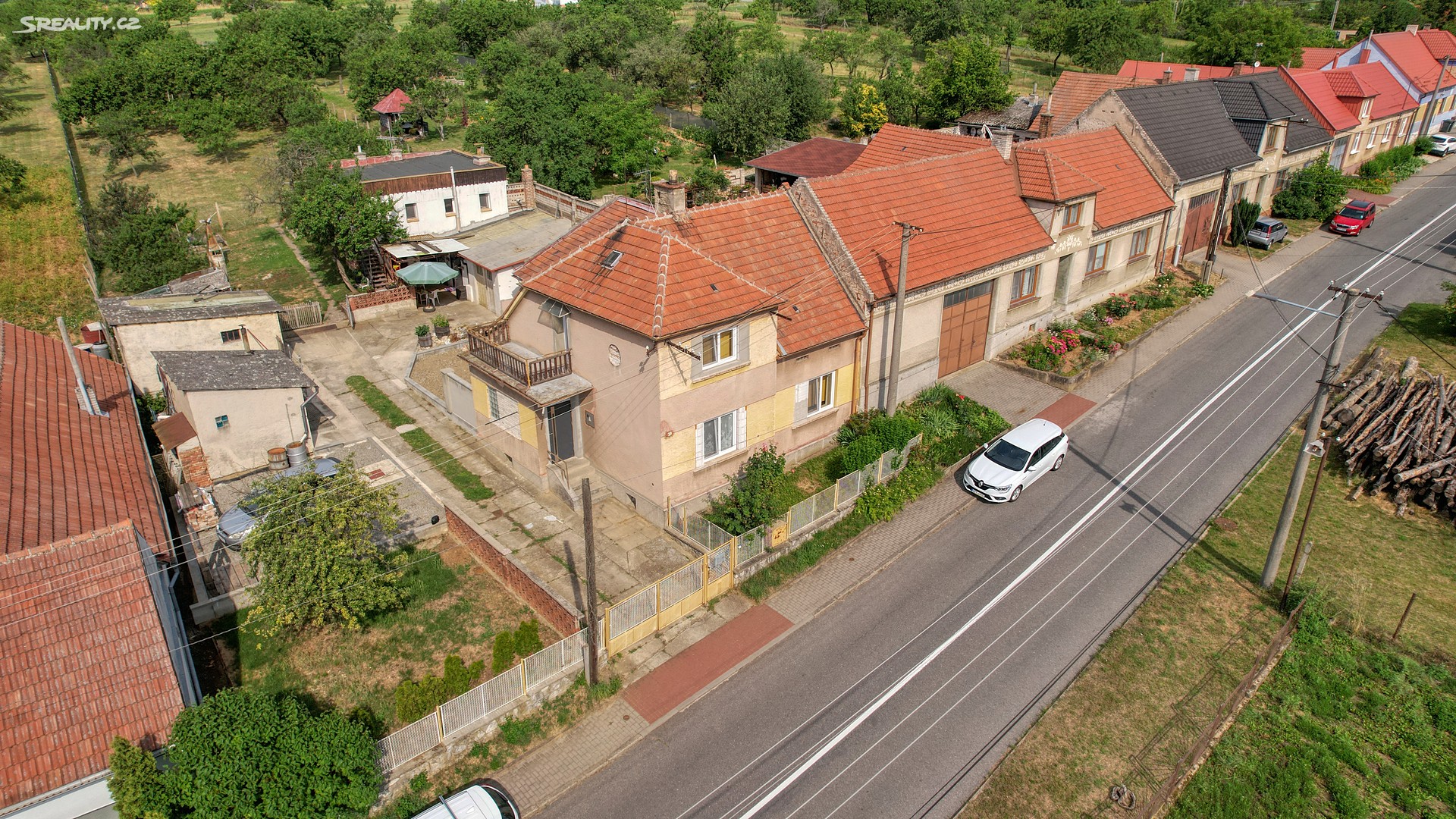 Prodej  rodinného domu 210 m², pozemek 2 961 m², Újezdec, okres Uherské Hradiště