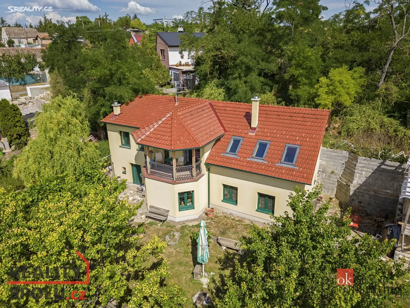Prodej  rodinného domu 190 m², pozemek 584 m², Valtice - Úvaly, okres Břeclav