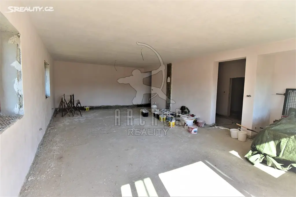 Prodej  rodinného domu 389 m², pozemek 1 348 m², Zahořany, okres Praha-západ