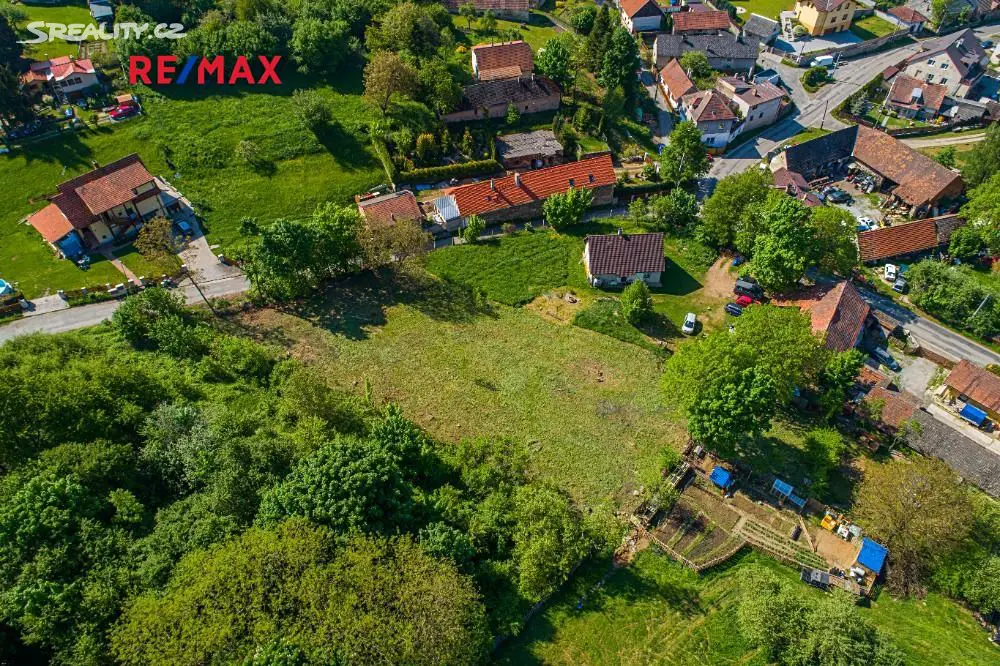 Prodej  stavebního pozemku 940 m², Týnec nad Sázavou - Čakovice, okres Benešov