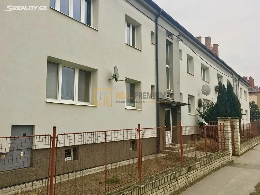 Pronájem bytu 1+1 47 m², Brněnská, Hodonín