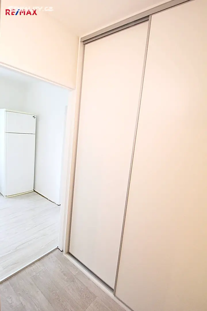 Pronájem bytu 1+1 32 m², U Výtopny, Kladno - Kročehlavy