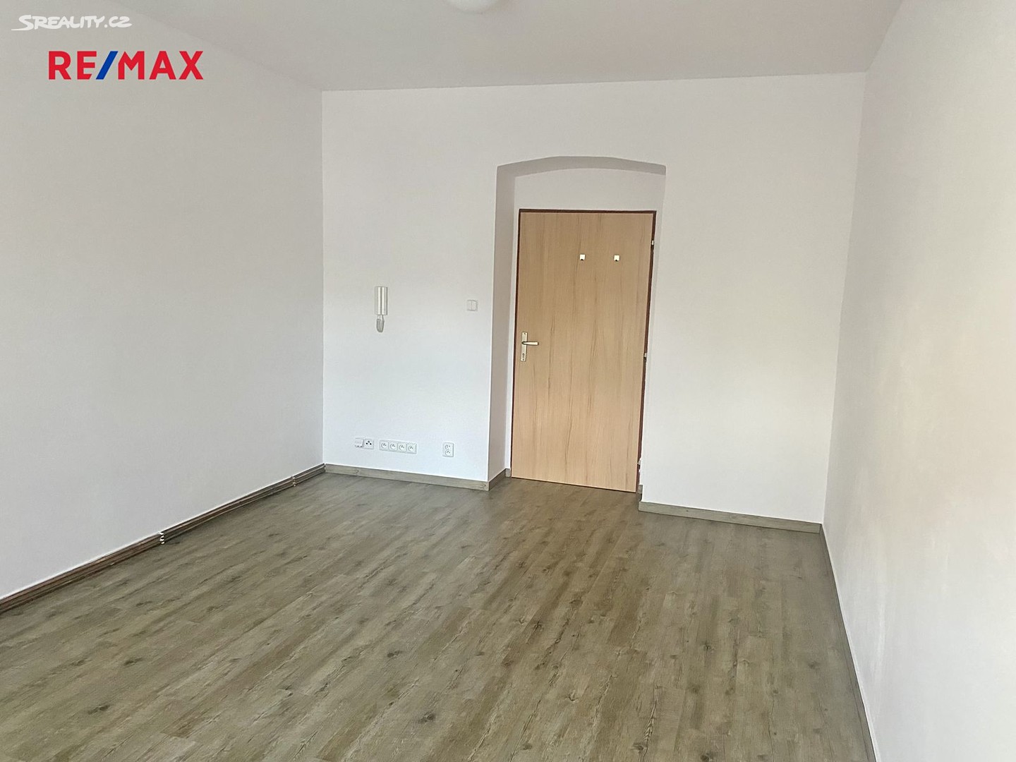 Pronájem bytu 1+1 42 m², Radobyčická, Plzeň - Jižní Předměstí