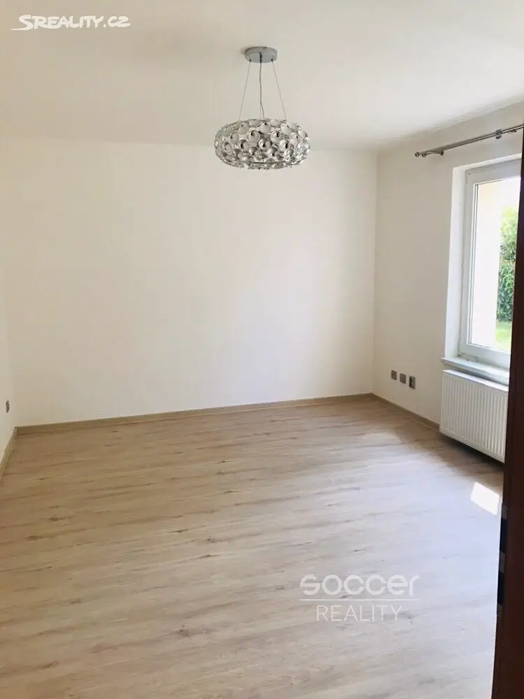 Pronájem bytu 1+1 41 m², Na Slovance, Praha 8 - Libeň