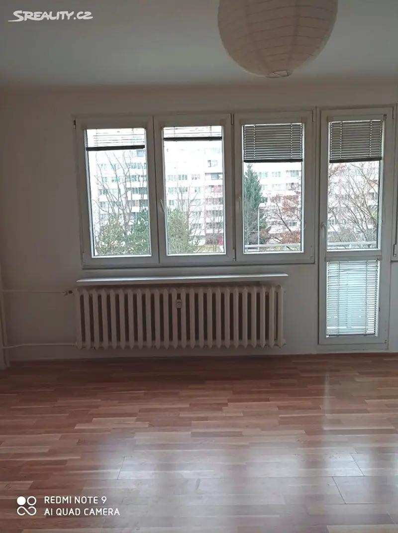 Pronájem bytu 1+kk 32 m², Jiřího Tomana, Pardubice - Polabiny