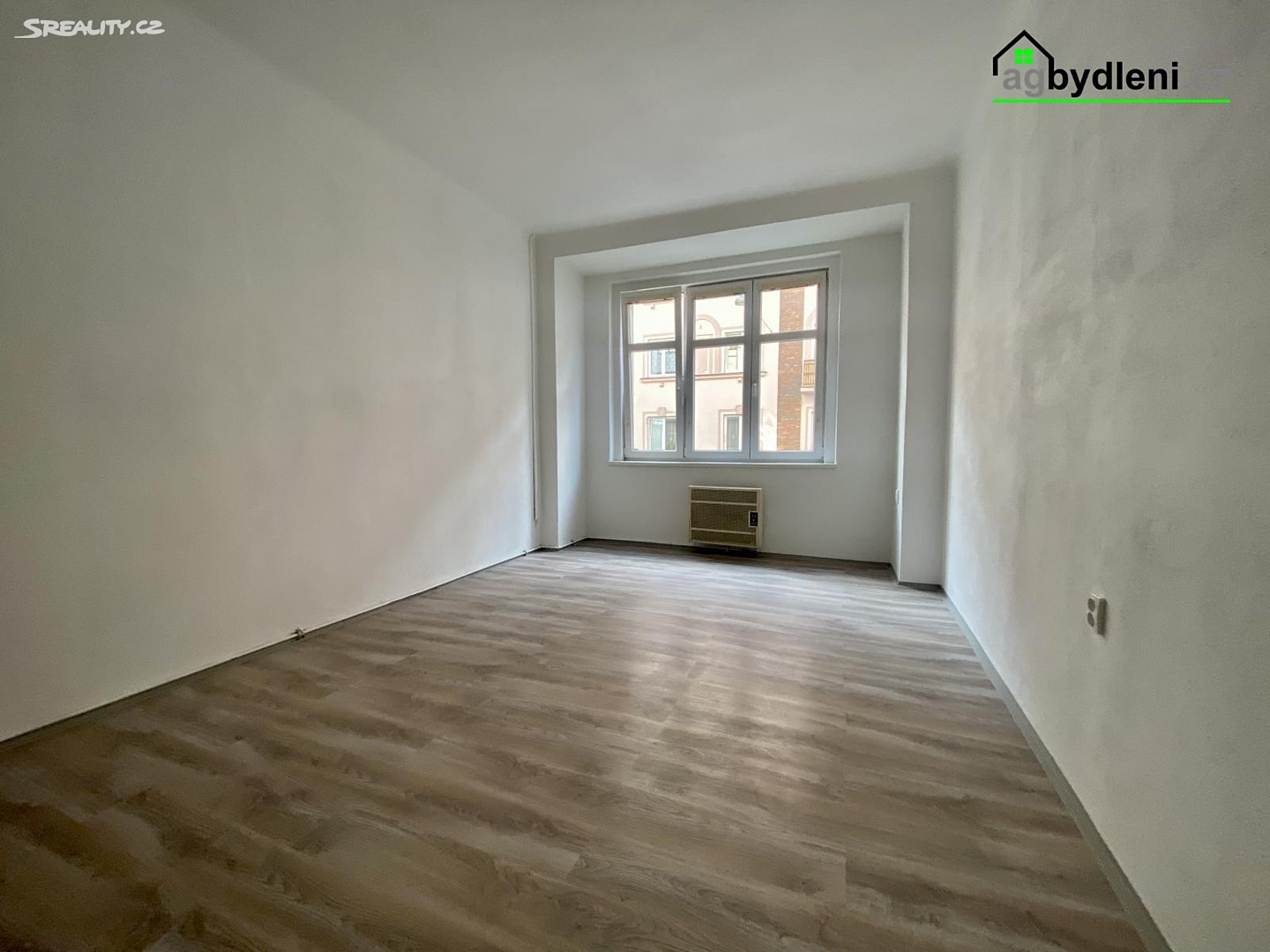 Pronájem bytu 1+kk 25 m², Vrchlického, Plzeň - Jižní Předměstí