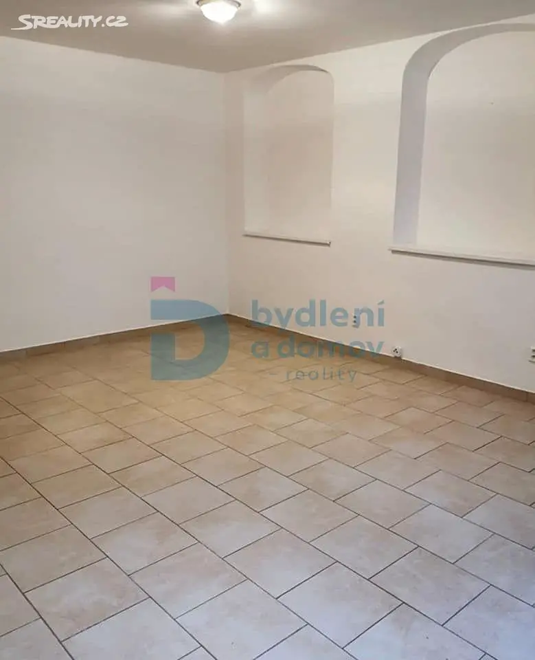 Pronájem bytu 1+kk 36 m², Olomoucká, Šternberk