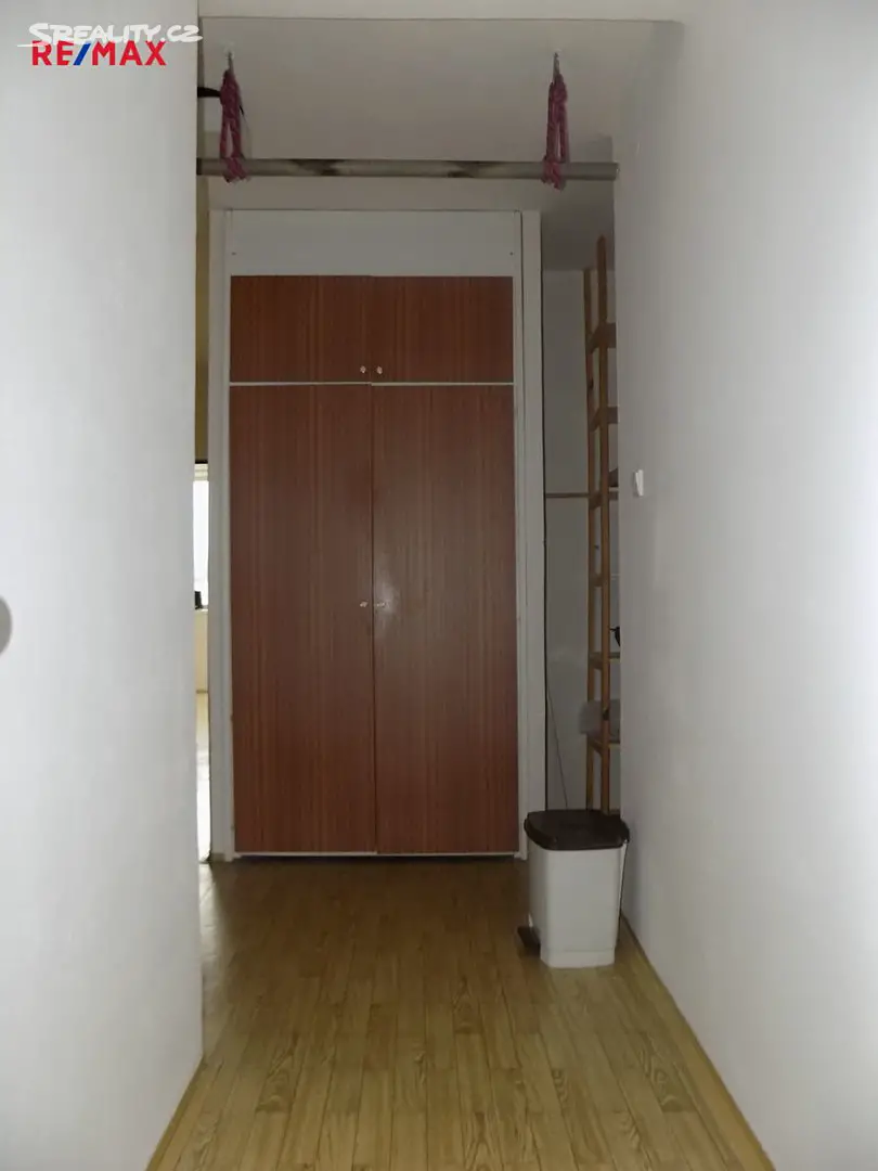Pronájem bytu 2+1 60 m², Vítězslava Nezvala, Jablonec nad Nisou - Jablonecké Paseky