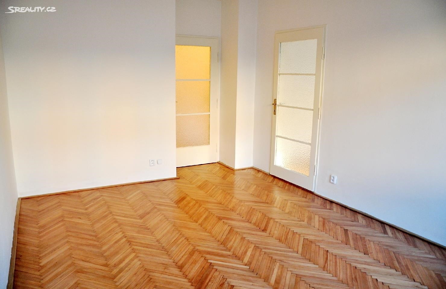 Pronájem bytu 2+1 55 m², Nad Šutkou, Praha 8 - Kobylisy